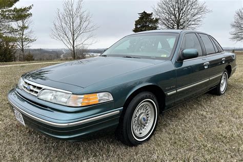 Used 1995 Ford Crown Victoria Base Sedan 